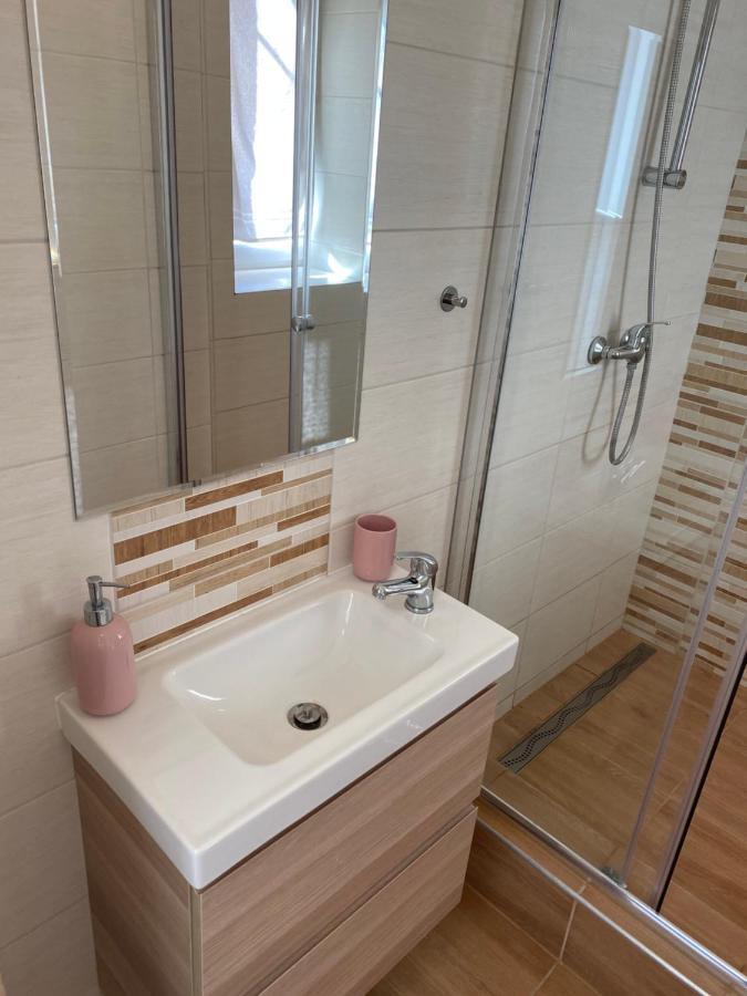 Satys Apartments オストラヴァ エクステリア 写真